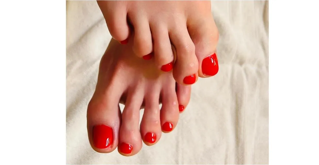 Pedicure med CND shellac